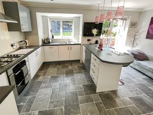 Breakfast Kitchen- click for photo gallery